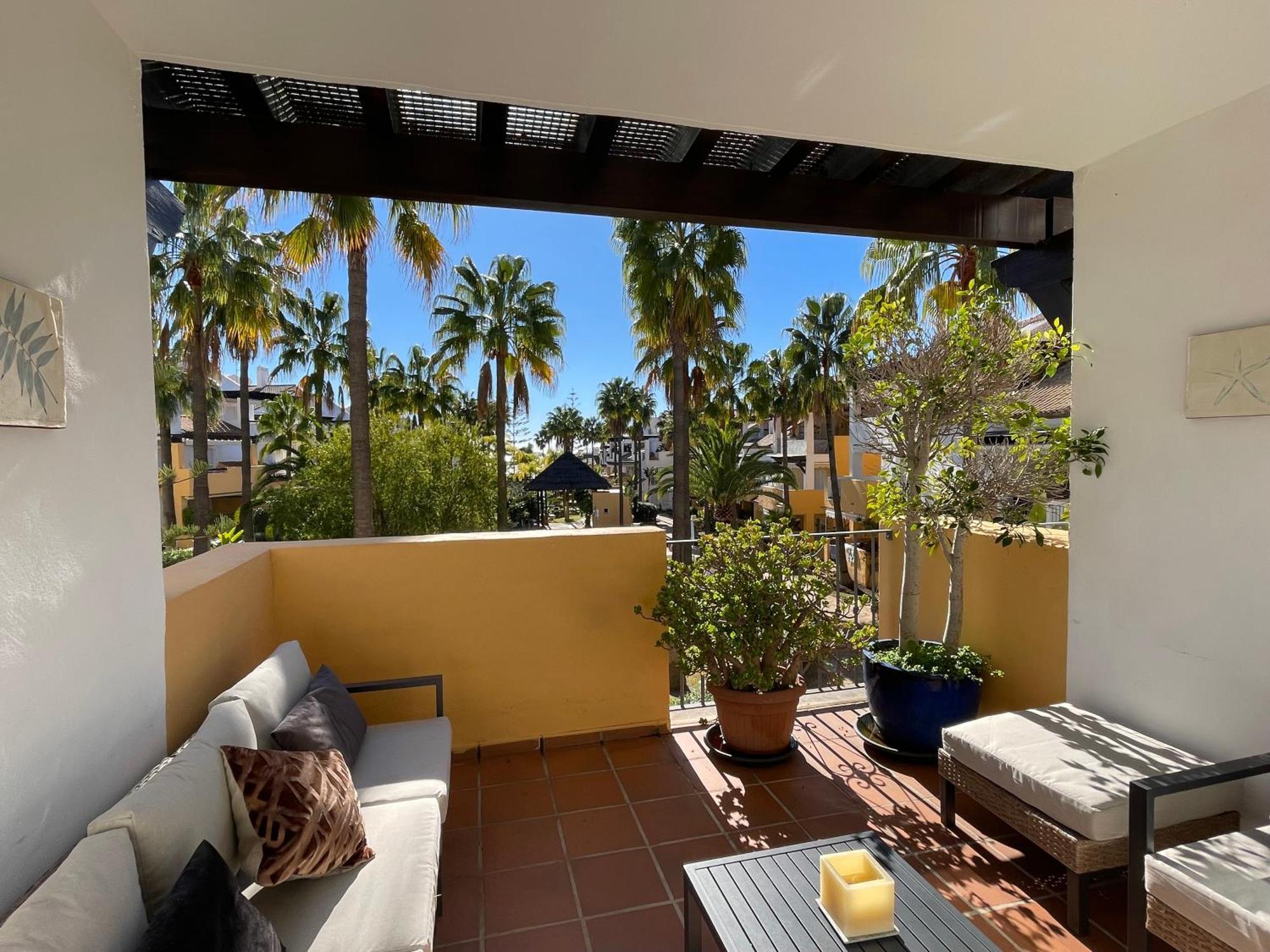Apartment Bahia De Beachfront 2 Bedroom *